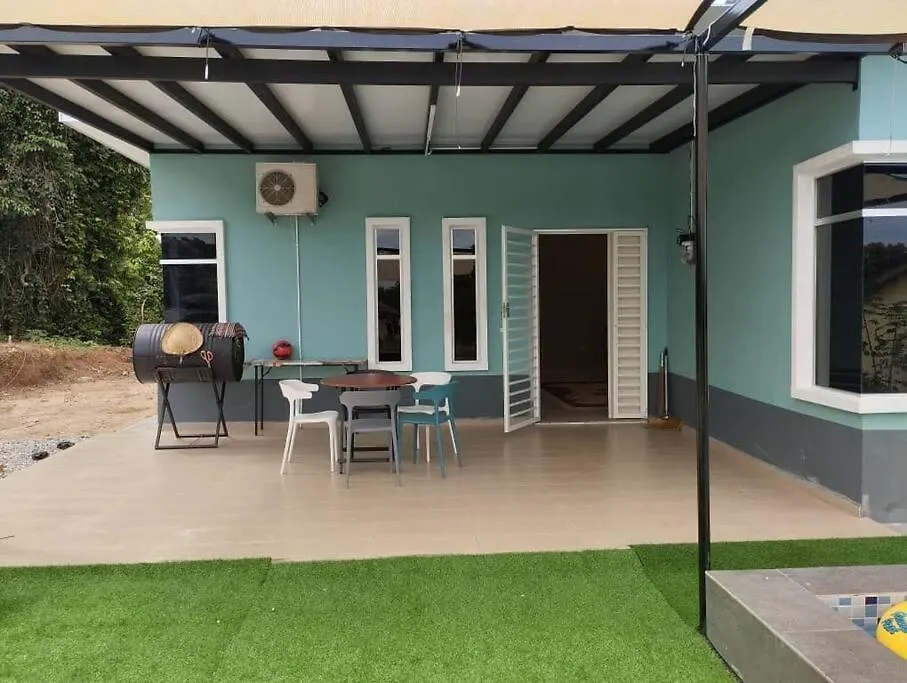 Mikayla Pool Homestay Gadek, Alor Gajah Malacca Holiday home