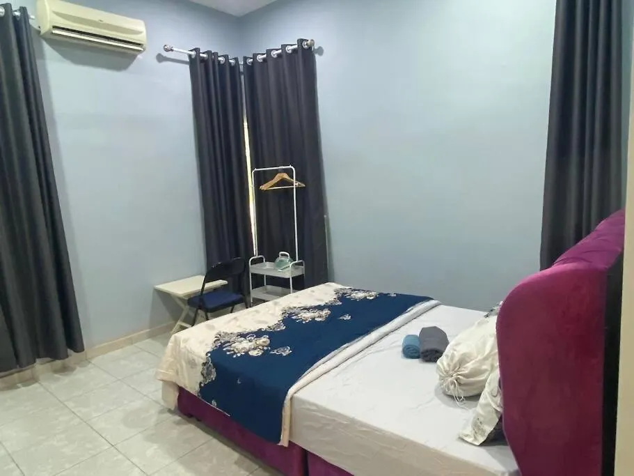 Mikayla Pool Homestay Gadek, Alor Gajah Malacca 0*,  Malaysia